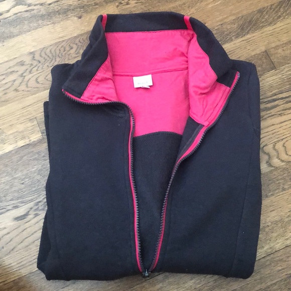 Bench Zip Up - Picture 2 of 3